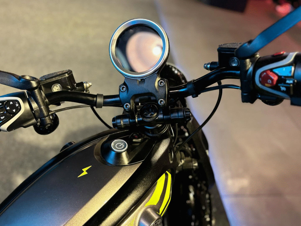 Royal Enfield Flying Flea C6: Design and Looks